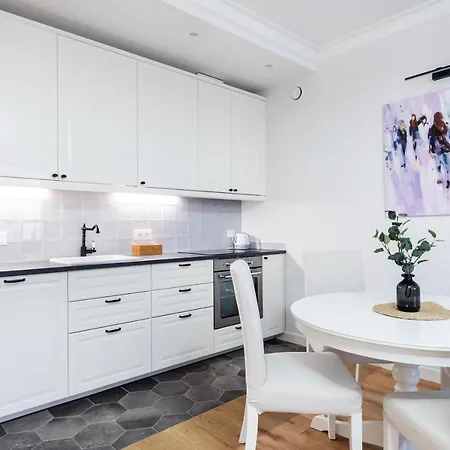 Twin 3 Bedr By Reside Baltic Apartment *