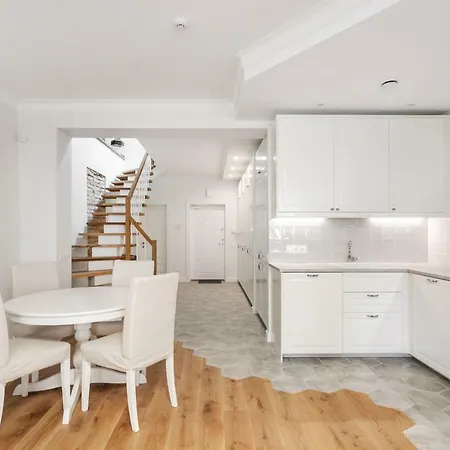 Twin 3 Bedr By Reside Baltic Apartment *